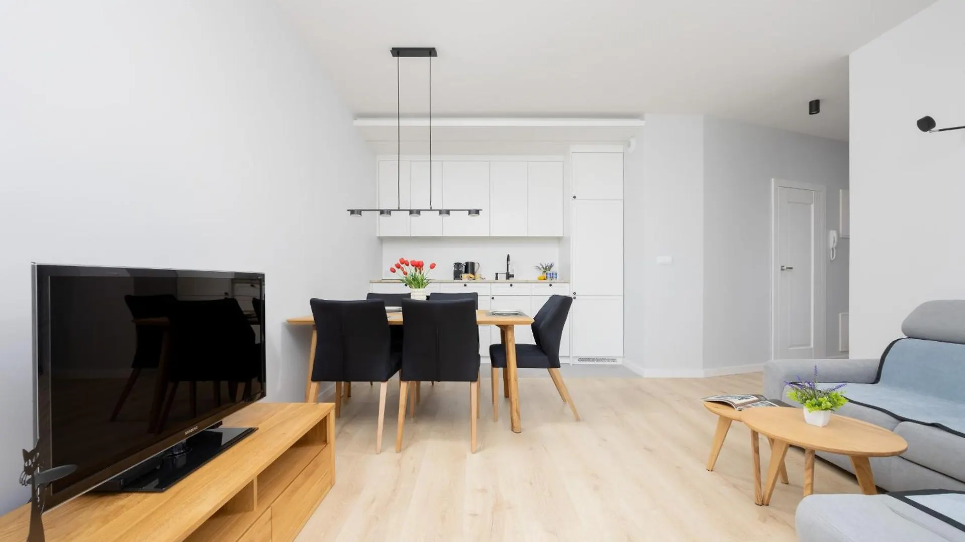 Stacja Wola Nowoczesny Apartament Z Balkonem I Parkingiem Warszawa By Noclegi Renters Polska